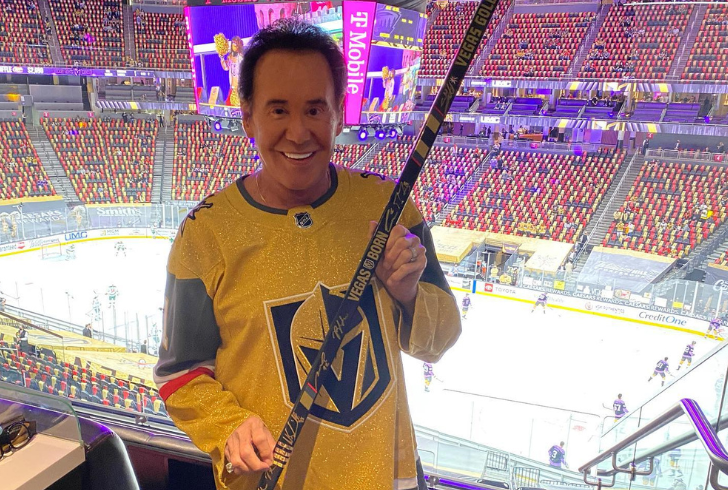 Inquiring minds wonder: what disease does Wayne Newton have, prompting discussions and speculation.